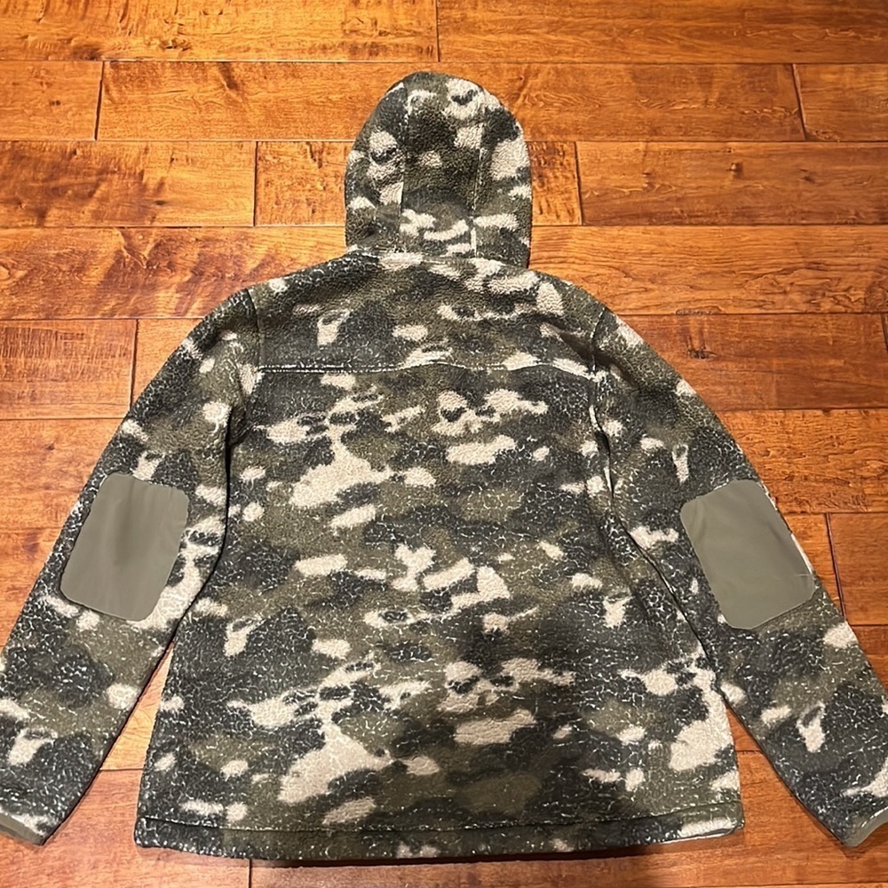 The North Face Campshire Plush Sherpa Hoodie - Picture 10 of 13